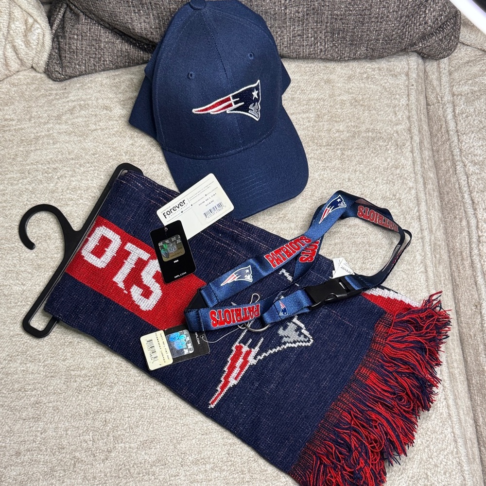 Forever Collectibles Patriots Navy Fan Set